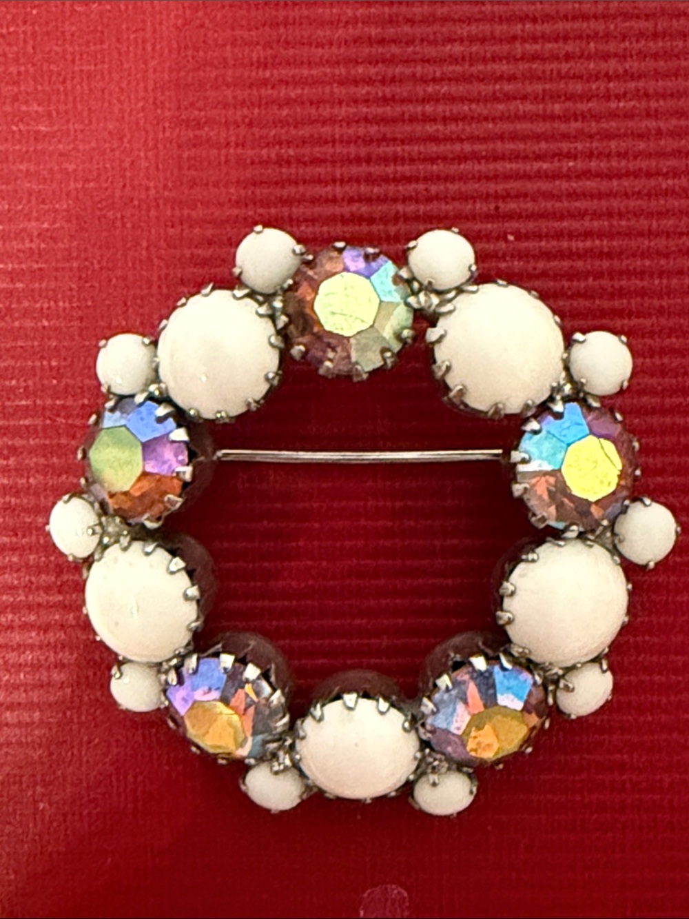 VINTAGE BROOCH AURORA BOREALIS CRYSTALS WHITE CABOCHONS SILVERTONE CIRCLE MCM